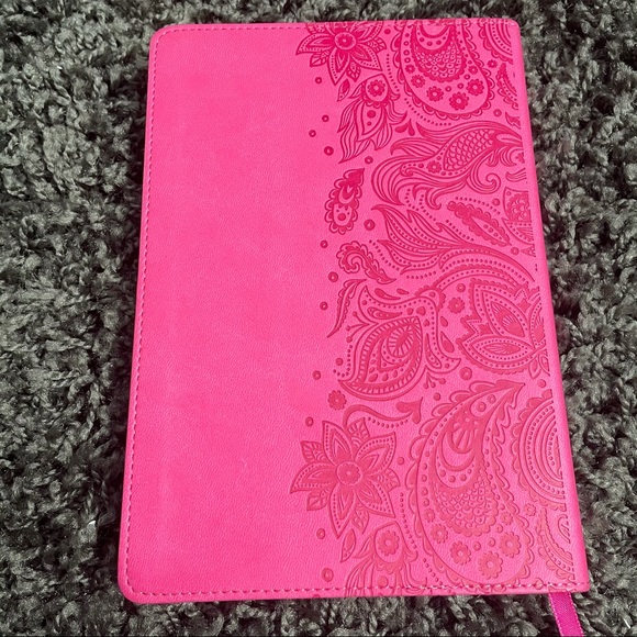 Pink Journal - Picture 5 of 6